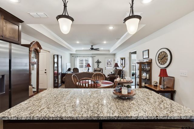 135 Brenlind Ln, Mineola, TX 75773