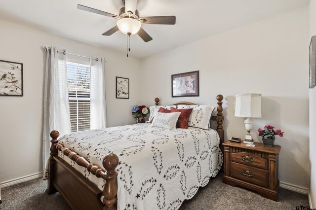 135 Brenlind Ln, Mineola, TX 75773