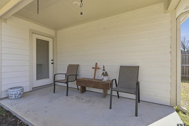 135 Brenlind Ln, Mineola, TX 75773