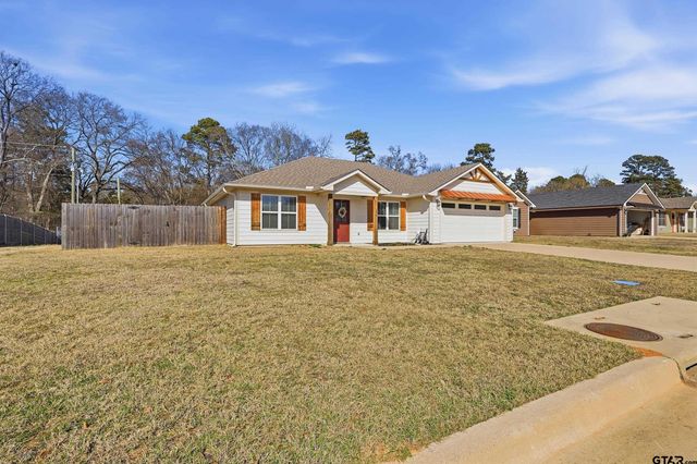 135 Brenlind Ln, Mineola, TX 75773
