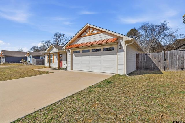 135 Brenlind Ln, Mineola, TX 75773