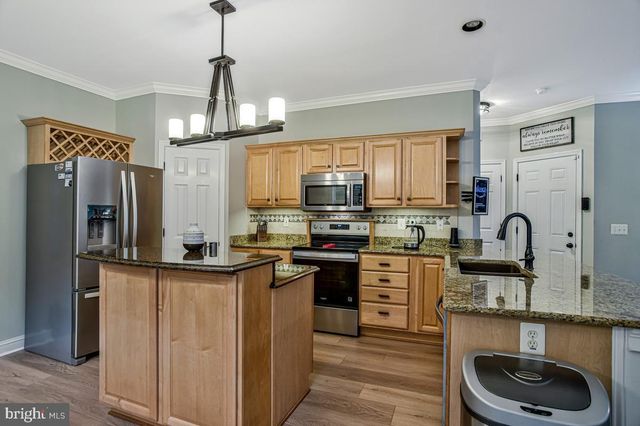 445 CROSS CREEK DR, Huntingtown, MD 20639