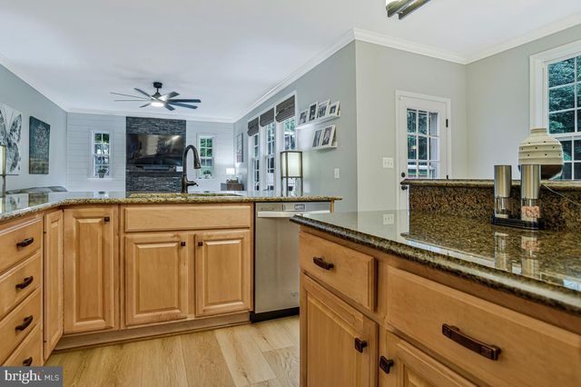 445 CROSS CREEK DR, Huntingtown, MD 20639