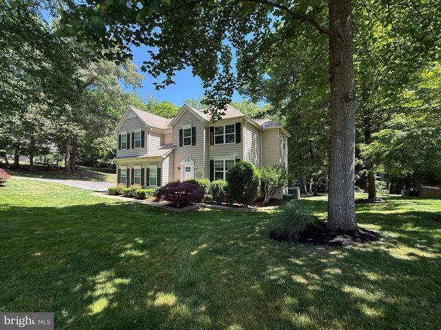 445 CROSS CREEK DR, Huntingtown, MD 20639
