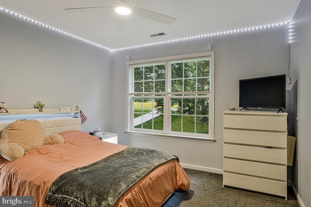 445 CROSS CREEK DR, Huntingtown, MD 20639