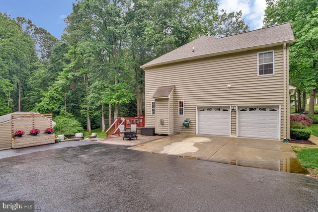 445 CROSS CREEK DR, Huntingtown, MD 20639