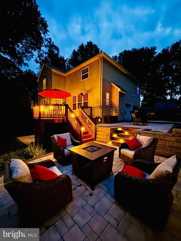 445 CROSS CREEK DR, Huntingtown, MD 20639