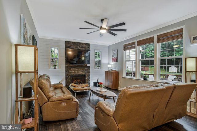 445 CROSS CREEK DR, Huntingtown, MD 20639