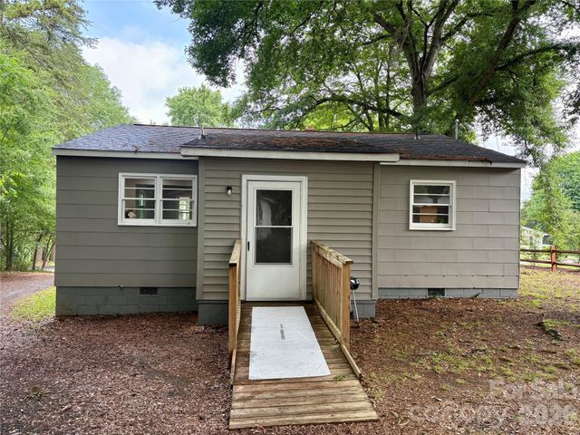 435 E Club Drive, Gastonia, NC 28054