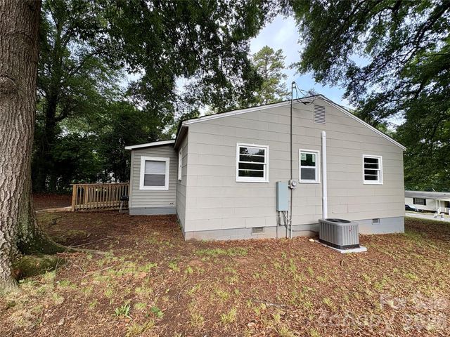 435 E Club Drive, Gastonia, NC 28054