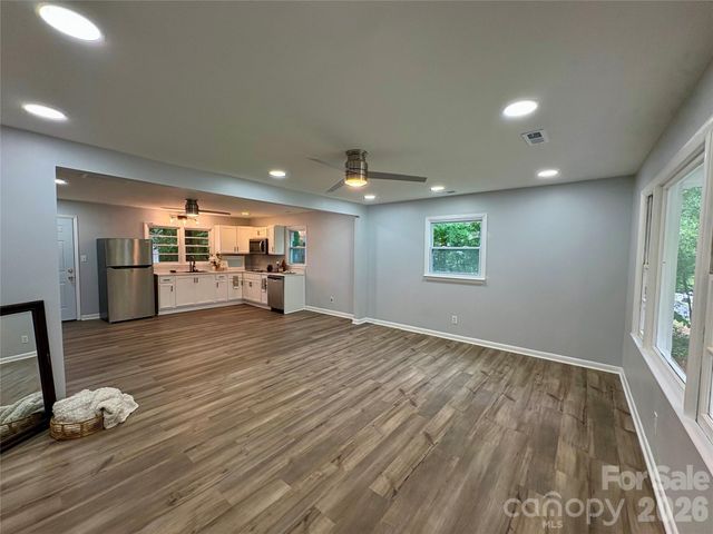 435 E Club Drive, Gastonia, NC 28054