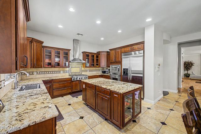 2316 W VILLA CASSANDRA Drive, Phoenix, AZ 85086
