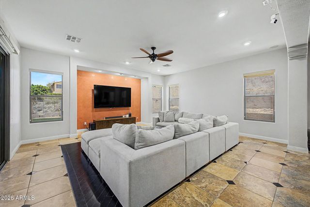 2316 W VILLA CASSANDRA Drive, Phoenix, AZ 85086