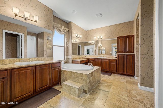 2316 W VILLA CASSANDRA Drive, Phoenix, AZ 85086
