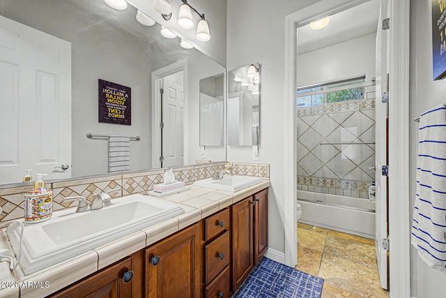 2316 W VILLA CASSANDRA Drive, Phoenix, AZ 85086