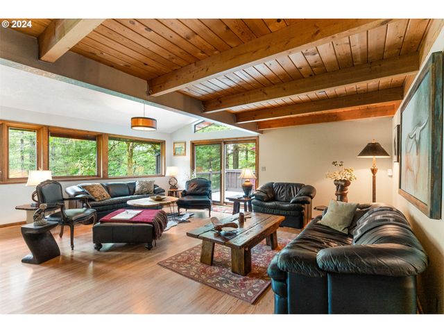 12251 Sw EAST CREEK Rd, Willamina, OR 97396