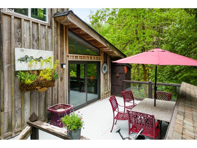 12251 Sw EAST CREEK Rd, Willamina, OR 97396