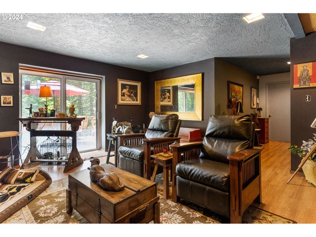 12251 Sw EAST CREEK Rd, Willamina, OR 97396