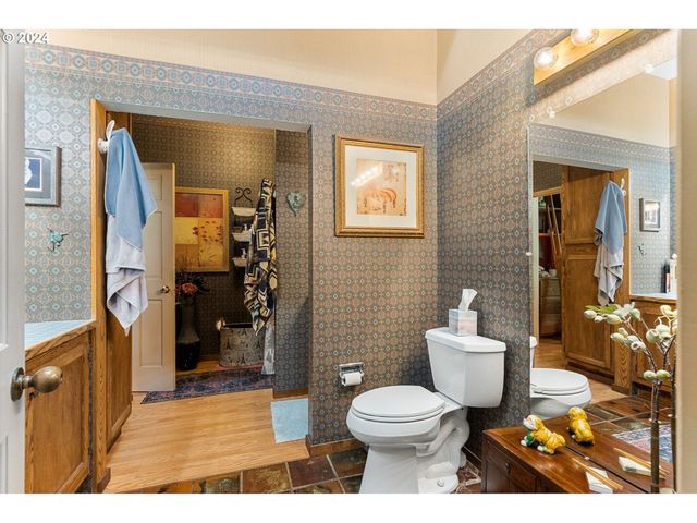 12251 Sw EAST CREEK Rd, Willamina, OR 97396