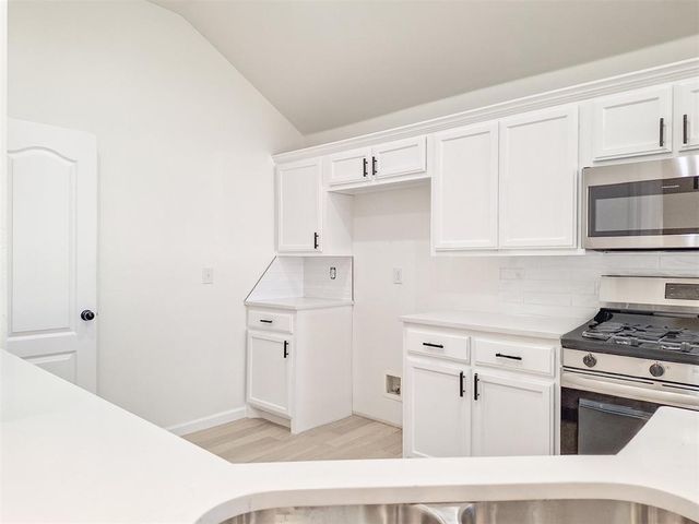 2025 Wimberley Creek Drive, Moore, OK 73160