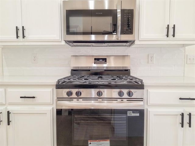 2025 Wimberley Creek Drive, Moore, OK 73160