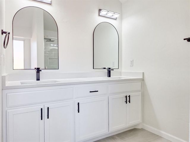 2025 Wimberley Creek Drive, Moore, OK 73160