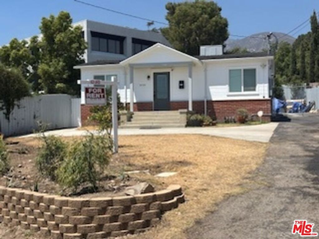 2535 Mary Street, Montrose, CA 91020