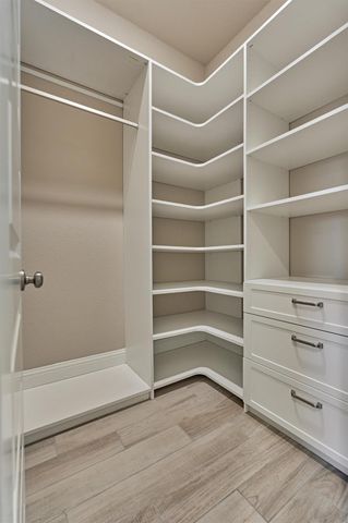 2101 Pale Star Court, Conroe, TX 77384