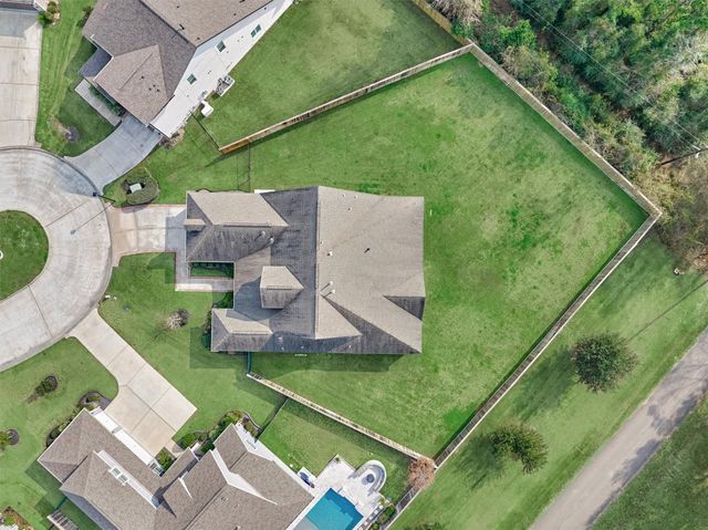 2101 Pale Star Court, Conroe, TX 77384
