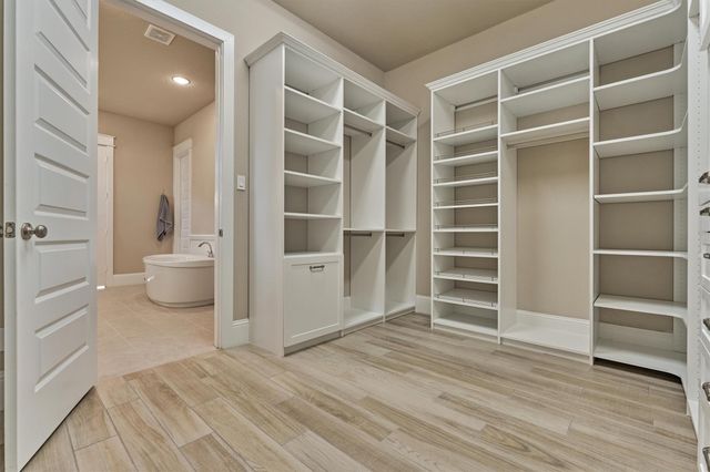 2101 Pale Star Court, Conroe, TX 77384