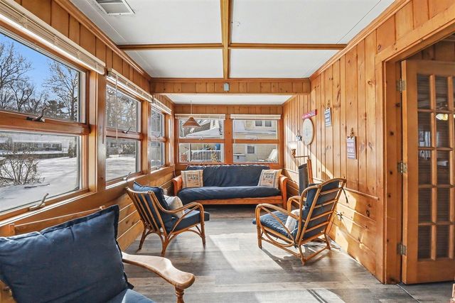 11637 Algonquin Drive, Pinckney, MI 48169