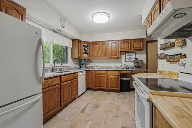 8690 E Main Street, Comstock Twp, MI 49053
