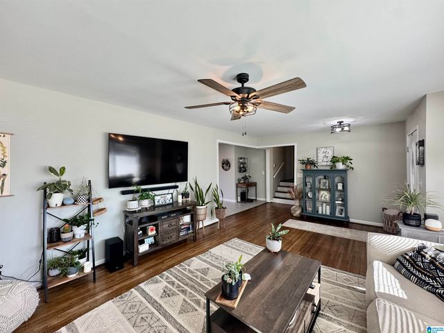 308 CLIFF ROAD, Gardendale, AL 35071