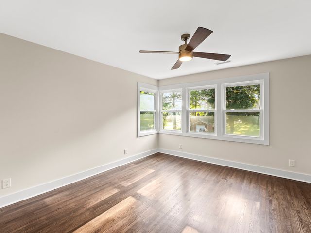 939 McKellar Dr, Tullahoma, TN 37388