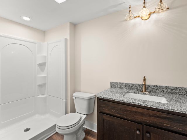 939 McKellar Dr, Tullahoma, TN 37388