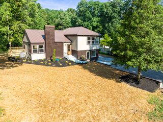 939 McKellar Dr, Tullahoma, TN 37388