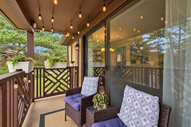 1774 Gloucester Court C, Wheaton, IL 60189