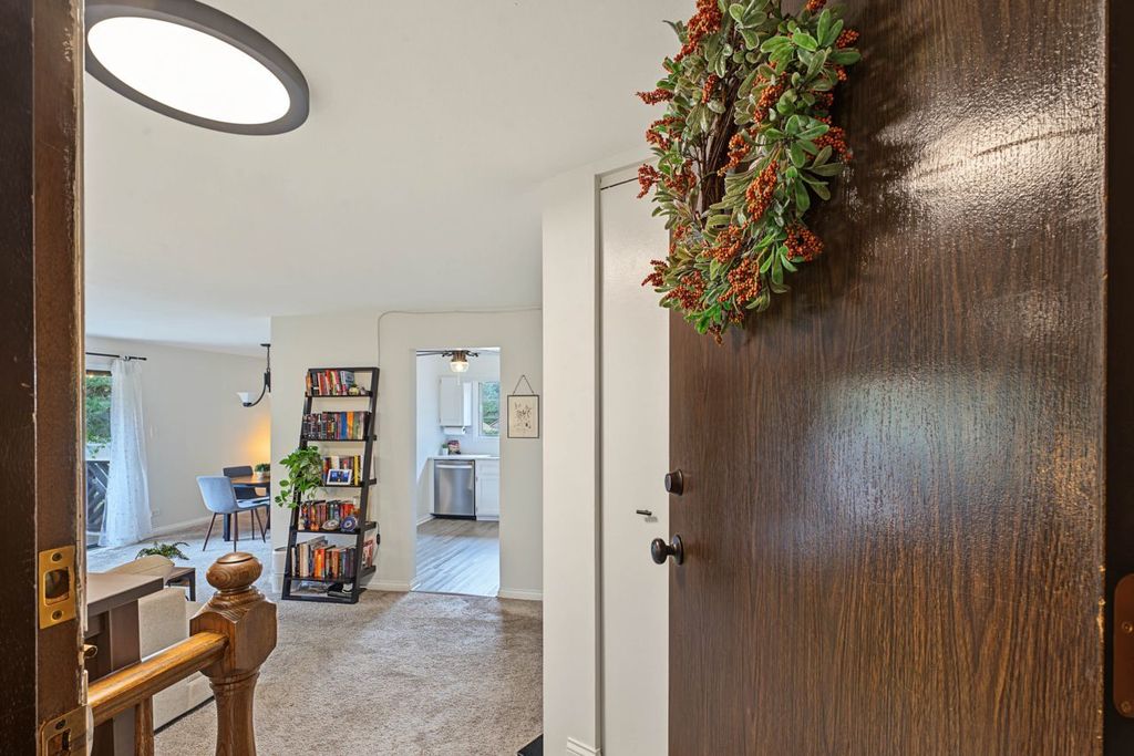 1774 Gloucester Court C, Wheaton, IL 60189 — photo 4