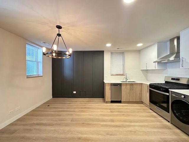 2439 W Walton Street GR, Chicago, IL 60622