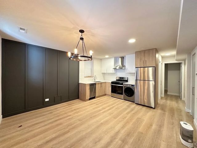 2439 W Walton Street GR, Chicago, IL 60622