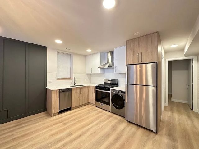 2439 W Walton Street GR, Chicago, IL 60622