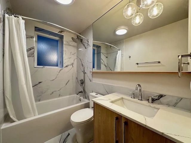 2439 W Walton Street GR, Chicago, IL 60622