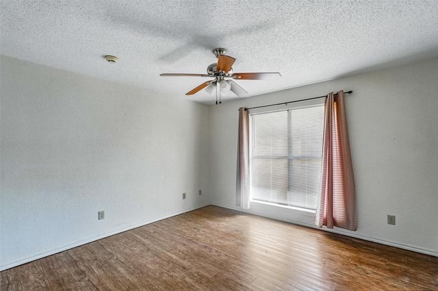 3304 Blue Bell Place, Richardson, TX 75082
