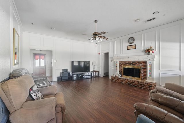 3304 Blue Bell Place, Richardson, TX 75082