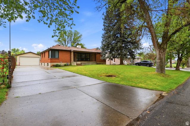 2252 E 6450 S, Cottonwood Heights, UT 84121