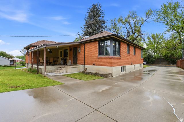 2252 E 6450 S, Cottonwood Heights, UT 84121