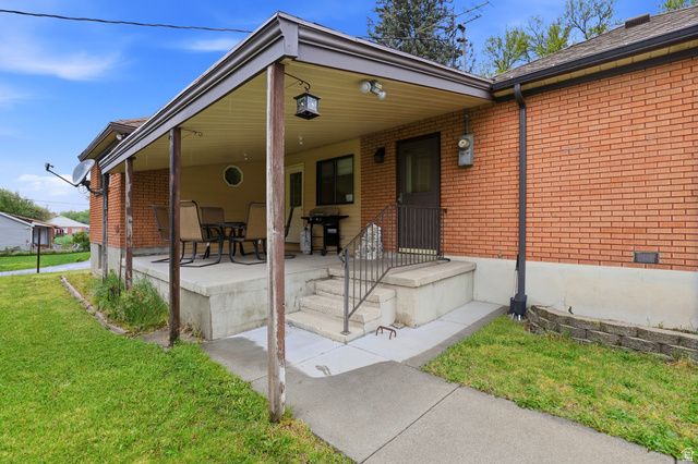 2252 E 6450 S, Cottonwood Heights, UT 84121