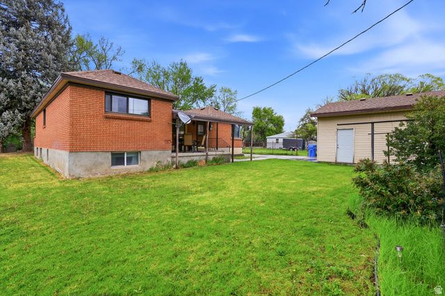 2252 E 6450 S, Cottonwood Heights, UT 84121