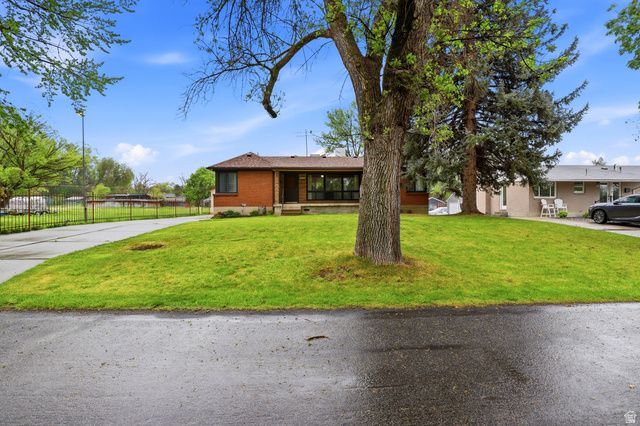 2252 E 6450 S, Cottonwood Heights, UT 84121