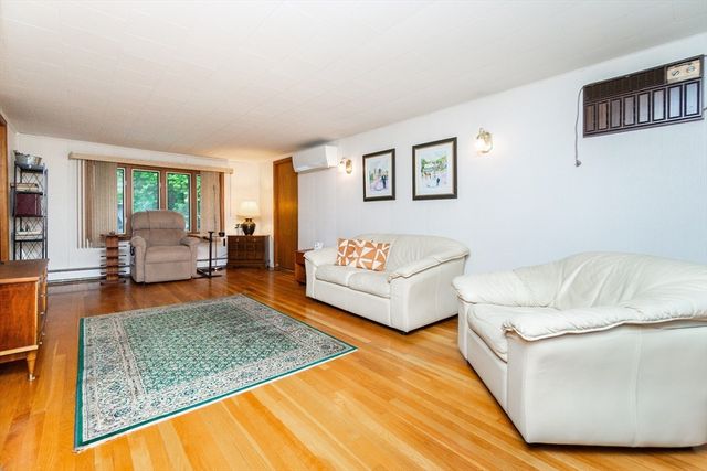 3 Squanto Rd, Peabody, MA 01960